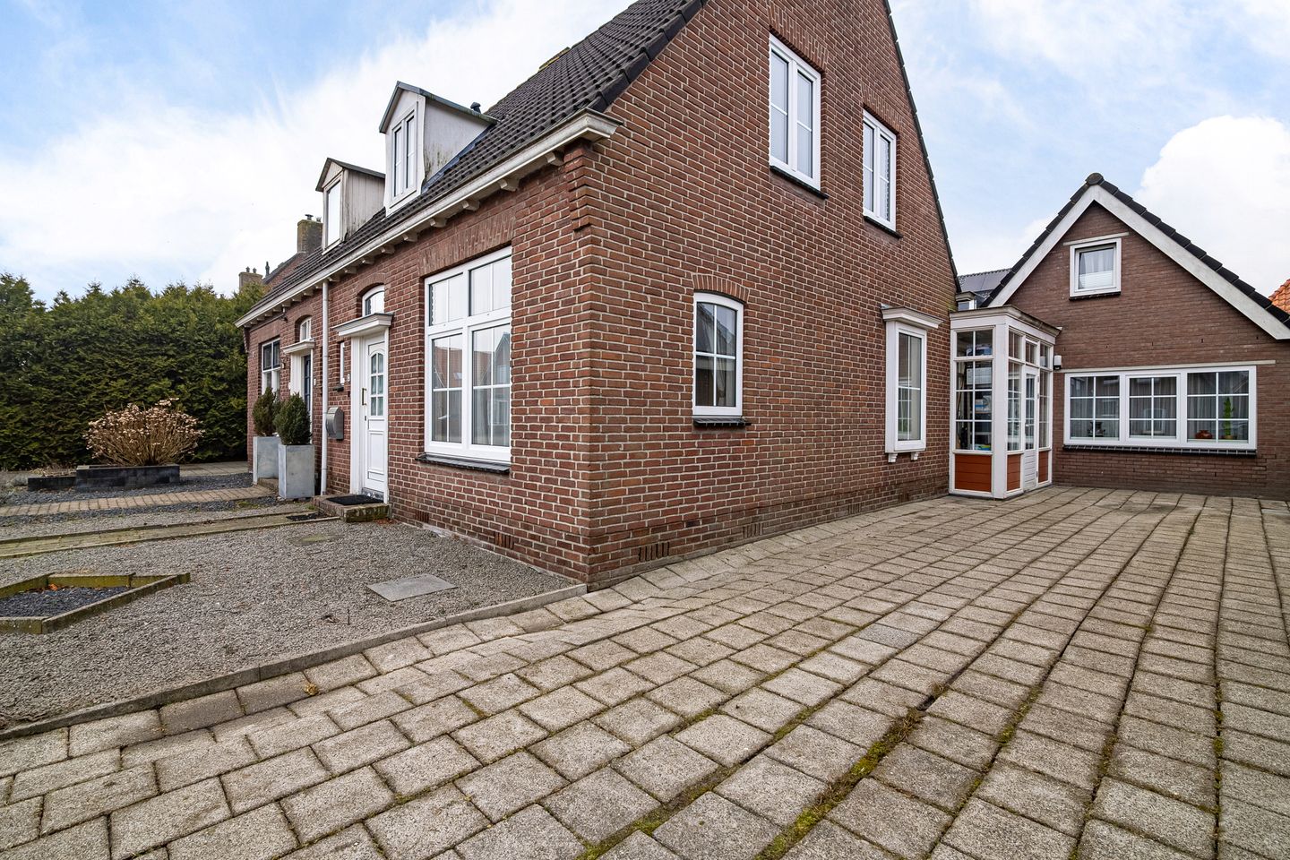 Photo 29 of Leliestraat 33