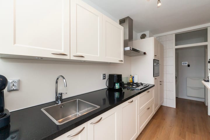 Foto 12 van Pieter de Hoochstraat 70