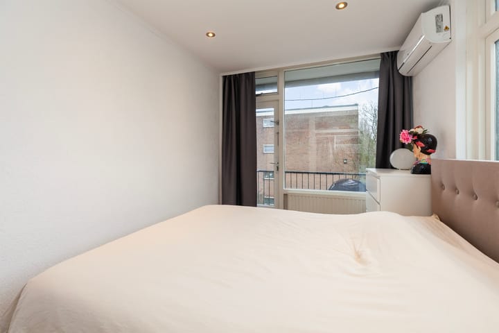 Foto 14 van Pieter de Hoochstraat 70