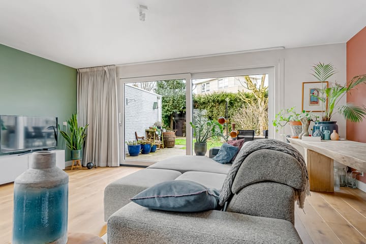 Photo 6 of Richard Burtonstraat 13