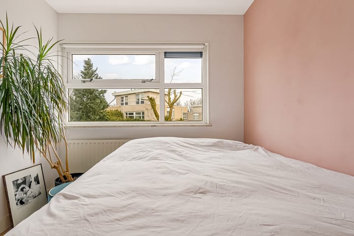 Photo 21 of Richard Burtonstraat 13