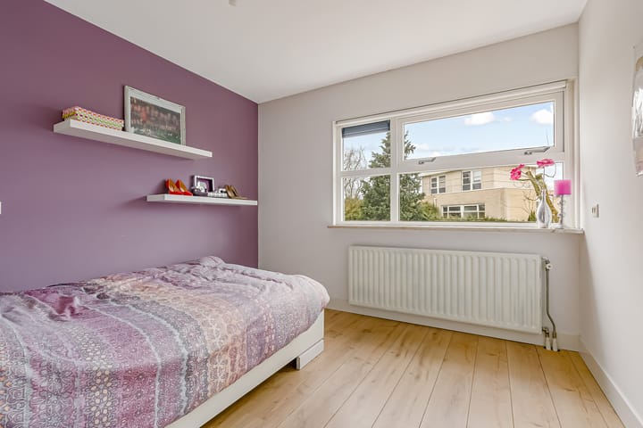 Photo 27 of Richard Burtonstraat 13