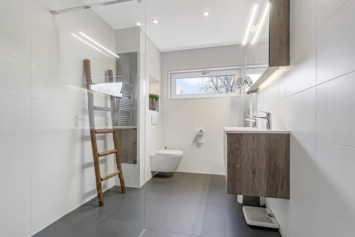 Photo 29 of Richard Burtonstraat 13