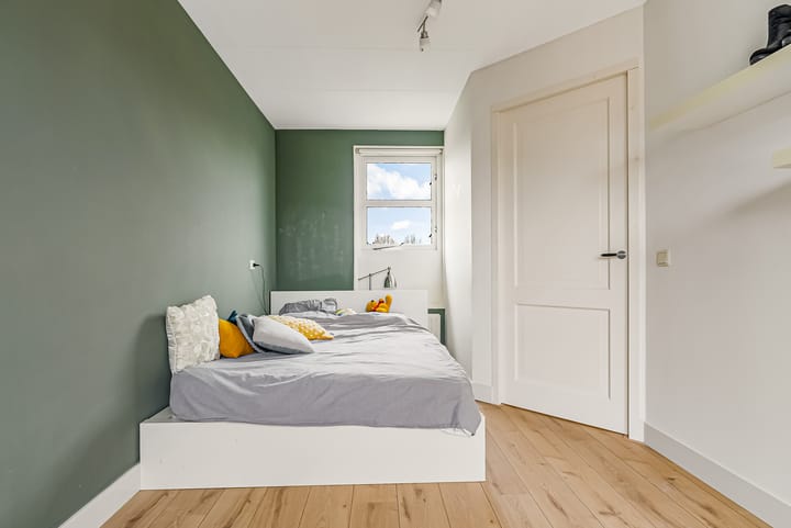 Photo 31 of Richard Burtonstraat 13