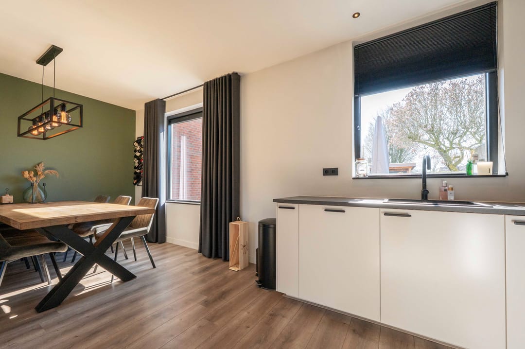 Foto 16 van Julianastraat 32