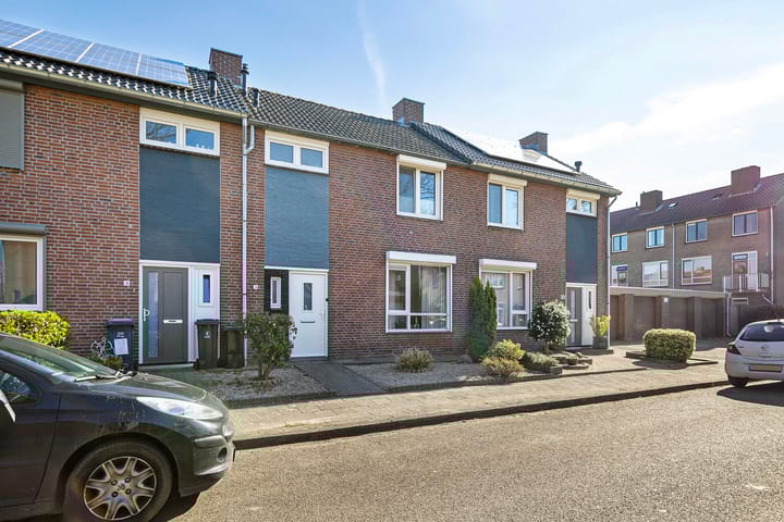 Foto 1 van Pr. Bernhardstraat 34