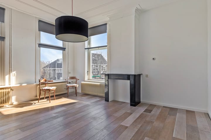 Photo 8 of Tolberterstraat 35