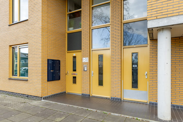 Photo 2 of Voorjaarstraat 18