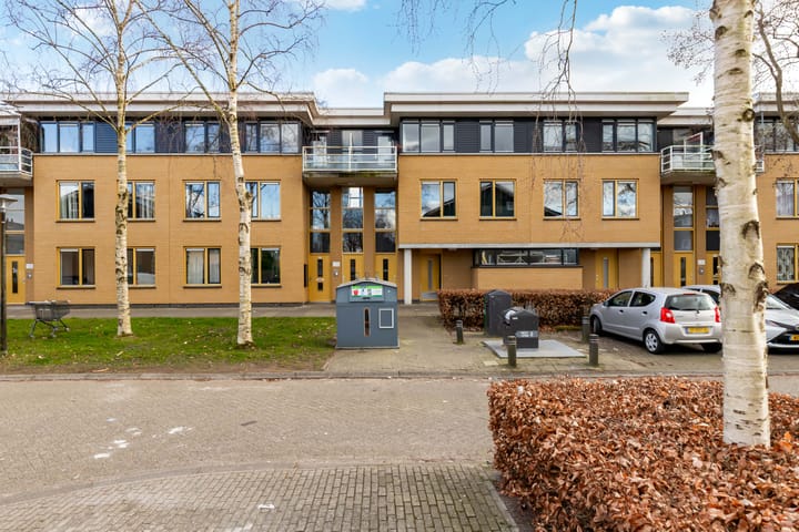 Photo 3 of Voorjaarstraat 18