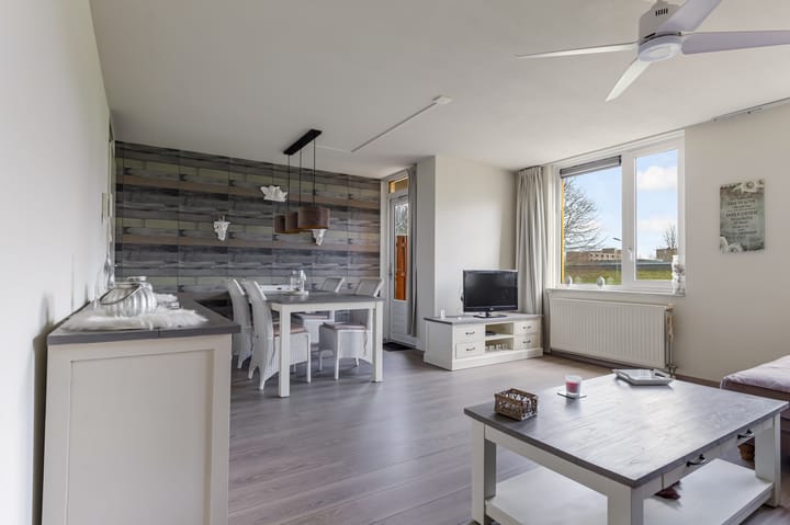 Photo 10 of Voorjaarstraat 18