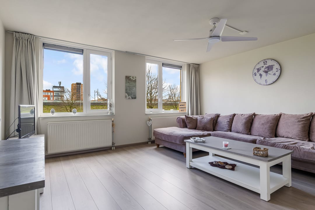 Photo 11 of Voorjaarstraat 18