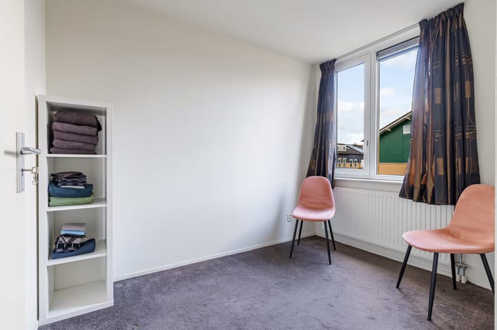 Photo 21 of Voorjaarstraat 18