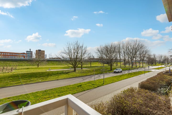 Photo 33 of Voorjaarstraat 18