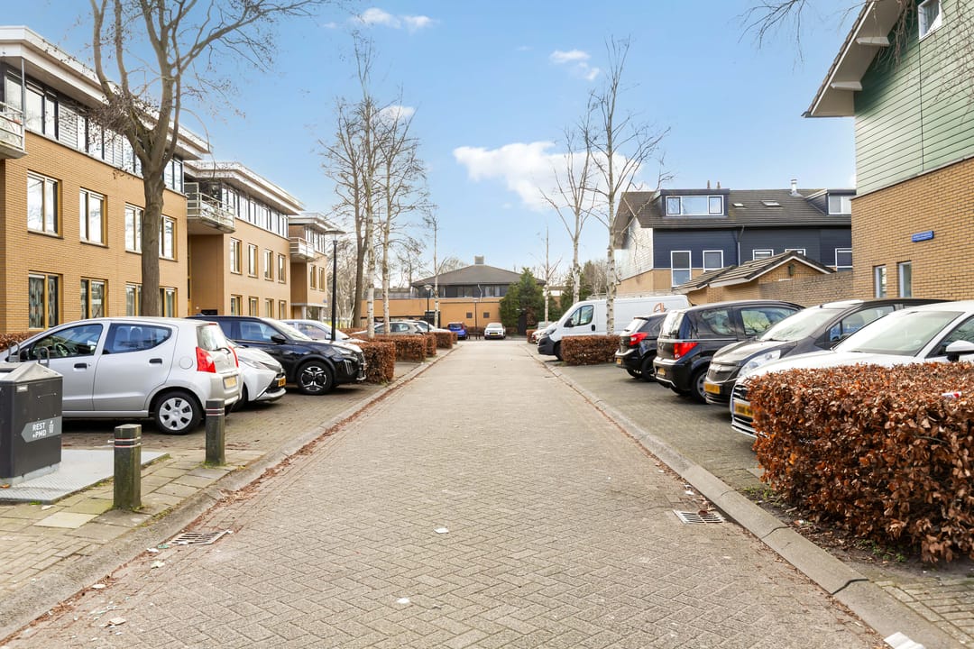 Photo 37 of Voorjaarstraat 18