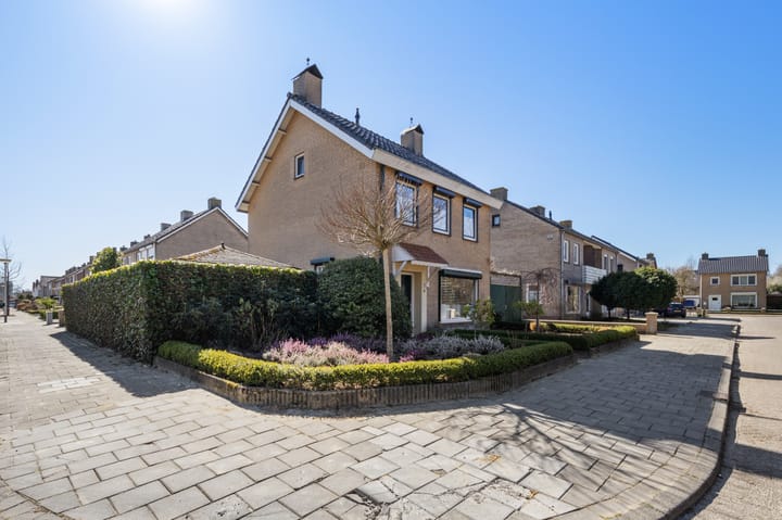 Foto 1 van Van Maerlantlaan 28