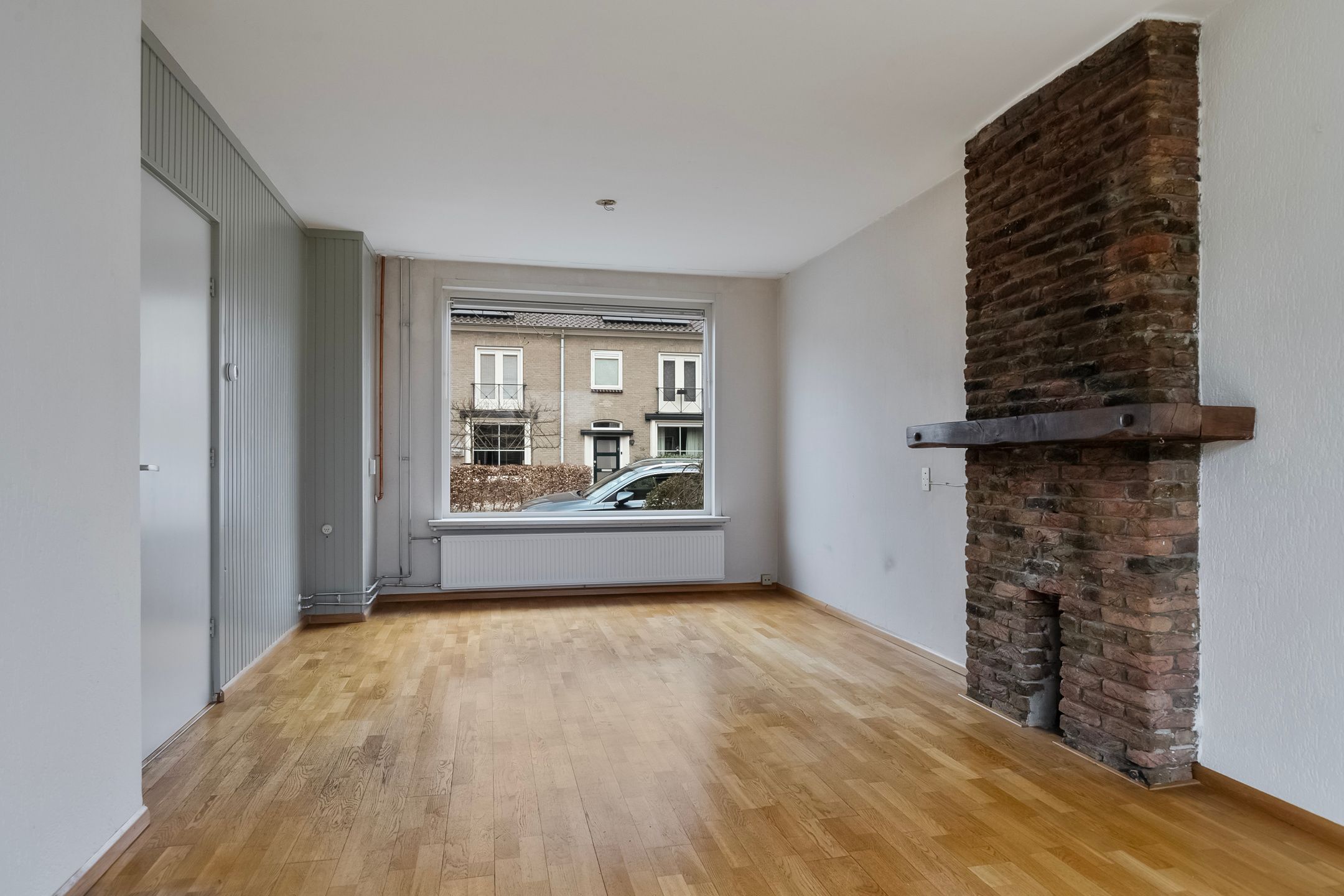 Photo 3 of Debussylaan 18