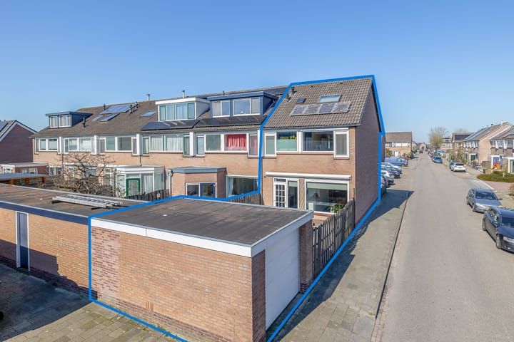 Foto 1 van Juliana van Stolberglaan 11