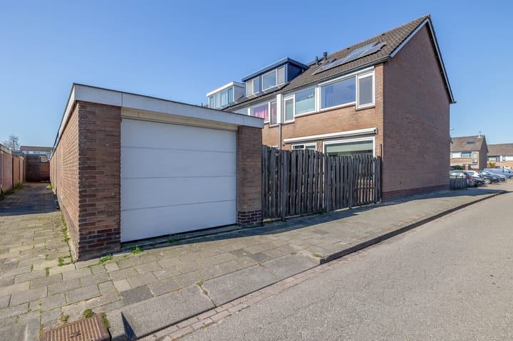 Foto 6 van Juliana van Stolberglaan 11