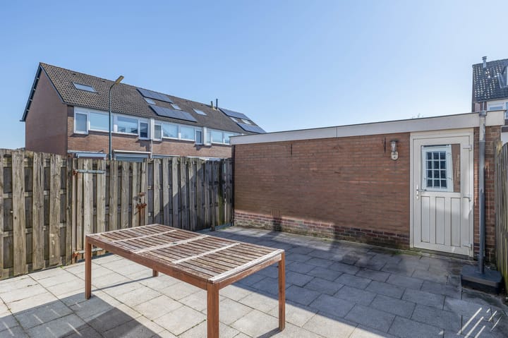 Foto 30 van Juliana van Stolberglaan 11