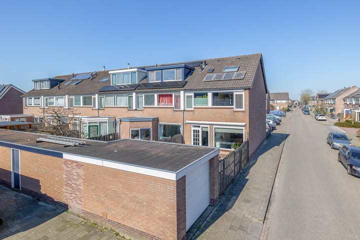 Foto 34 van Juliana van Stolberglaan 11