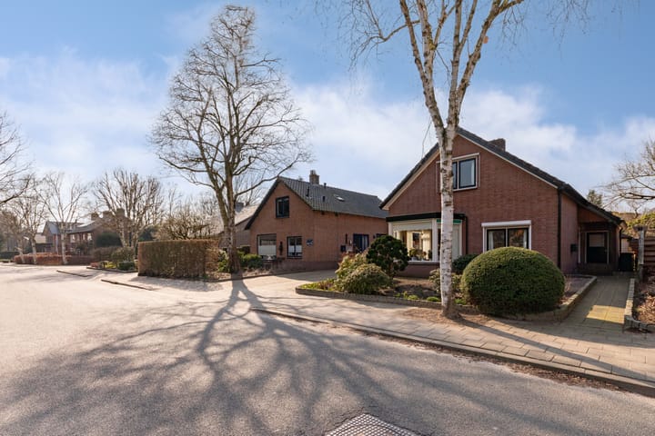 Foto 7 van Versteeglaan 15