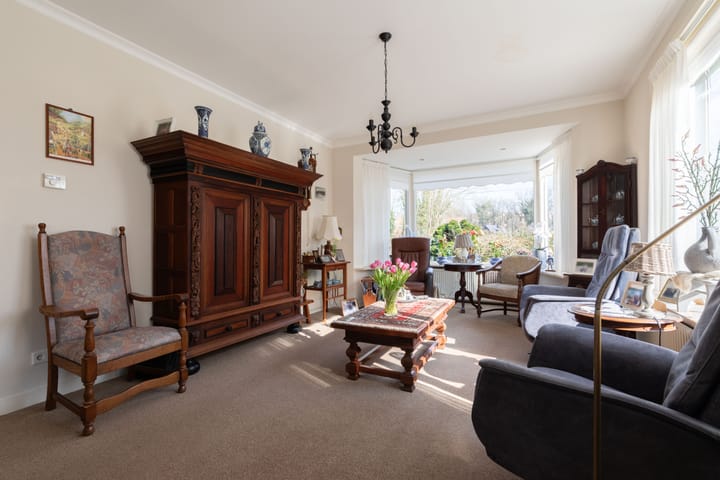 Foto 12 van Versteeglaan 15