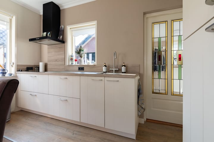 Foto 16 van Versteeglaan 15