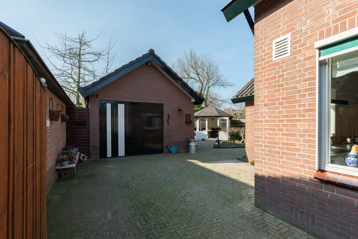 Foto 31 van Versteeglaan 15