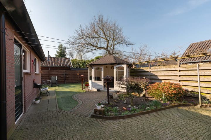 Foto 32 van Versteeglaan 15