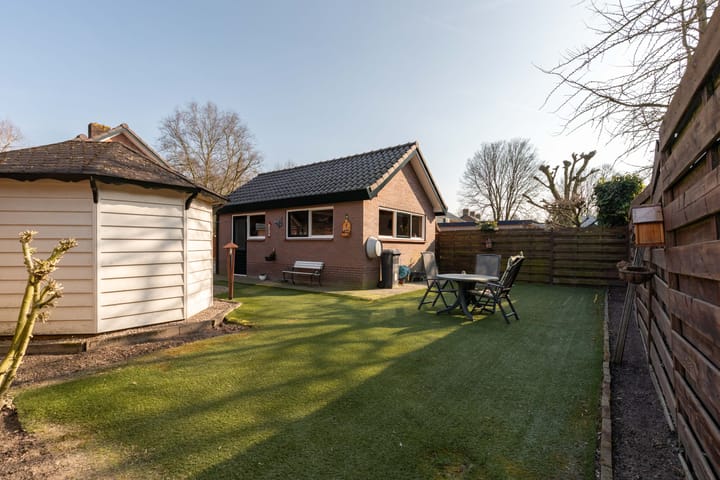 Foto 34 van Versteeglaan 15