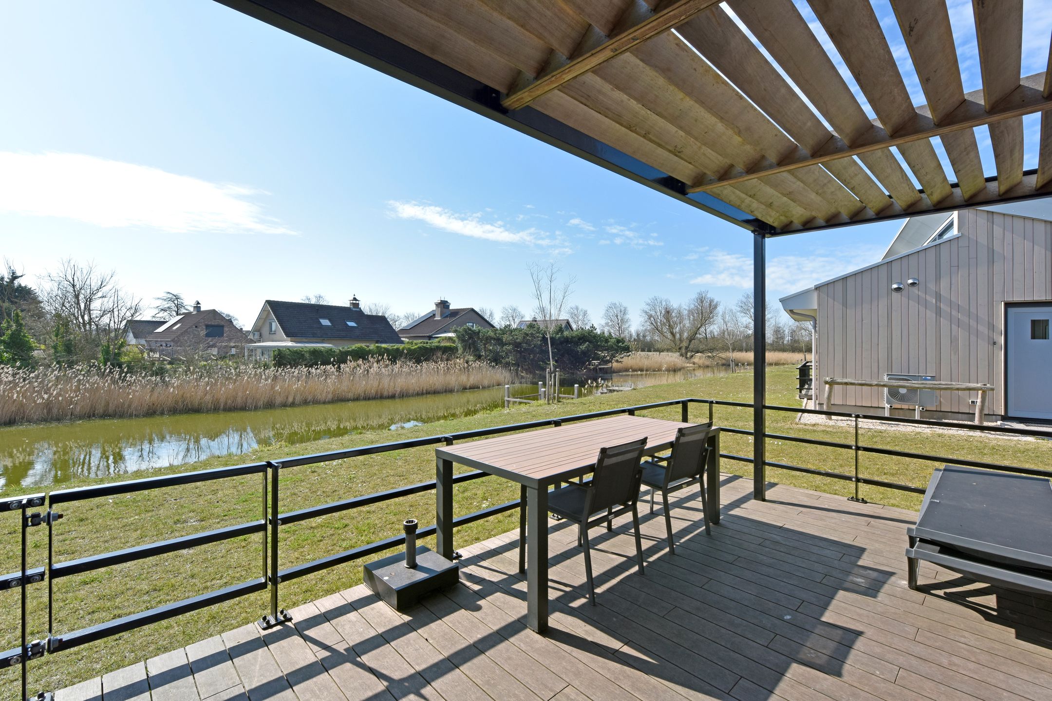 Foto 24 van Nieuwesluisweg 1-A728