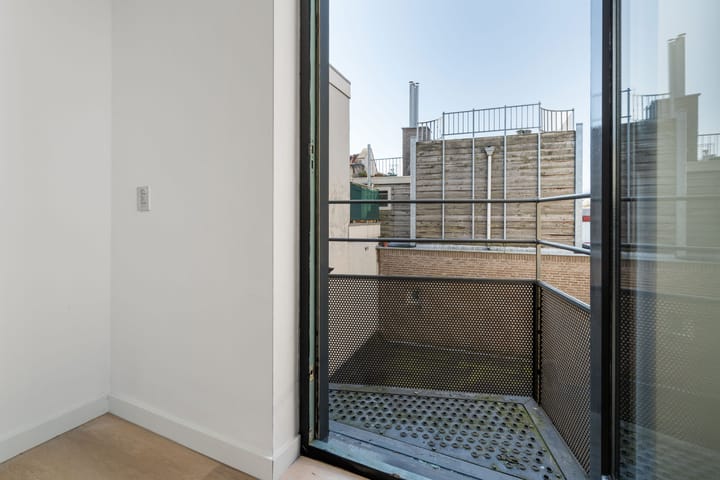 Foto 15 van Rozemarijnstraat 13-A