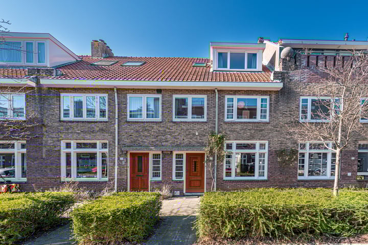 Bekijk foto van Jacob van Ruisdaelstraat 97
