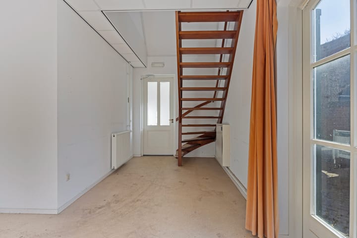 Photo 2 of Raadhuisplein 25