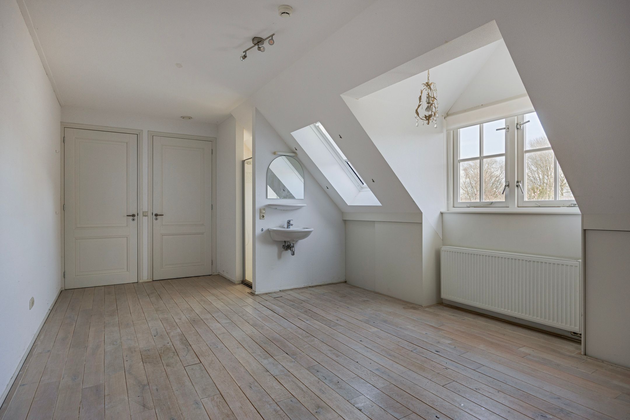 Photo 6 of Raadhuisplein 25