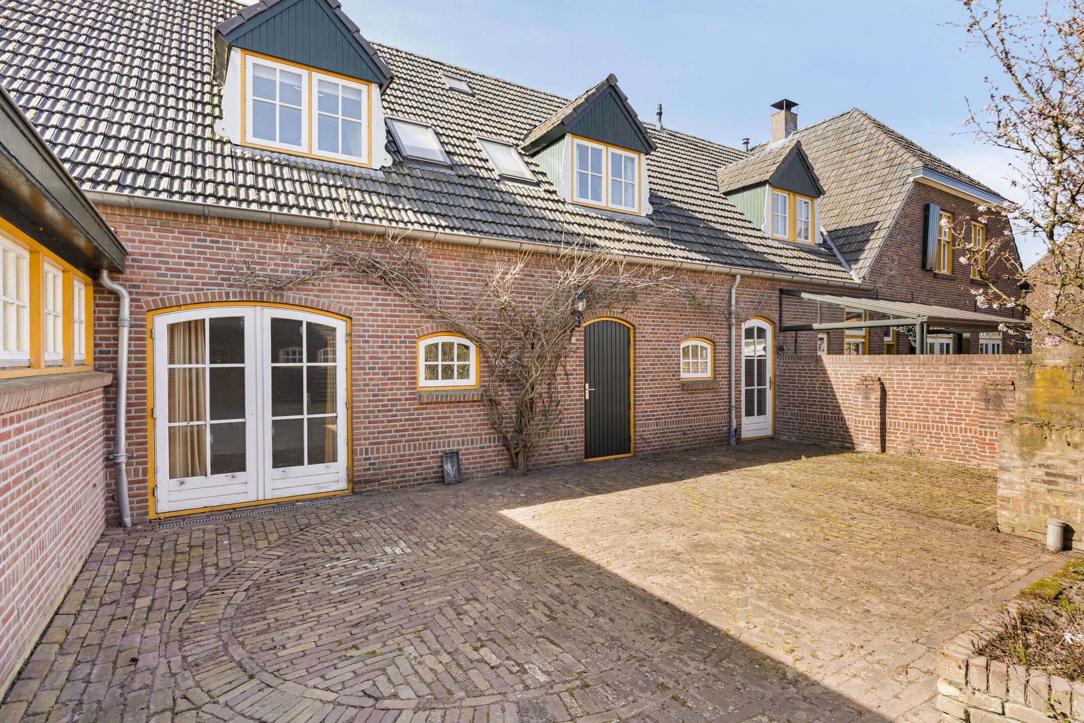 Photo 45 of Raadhuisplein 25