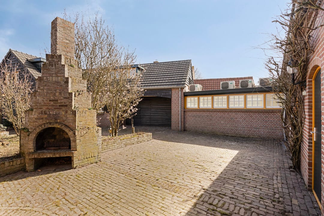 Photo 46 of Raadhuisplein 25