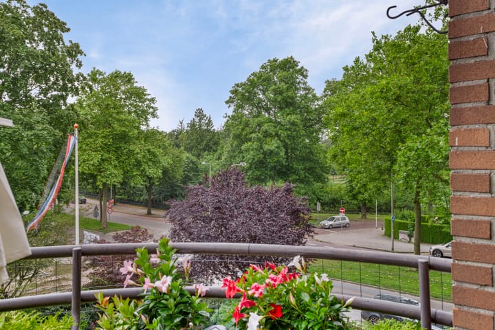 Foto 27 van J.W. Racerstraat 85