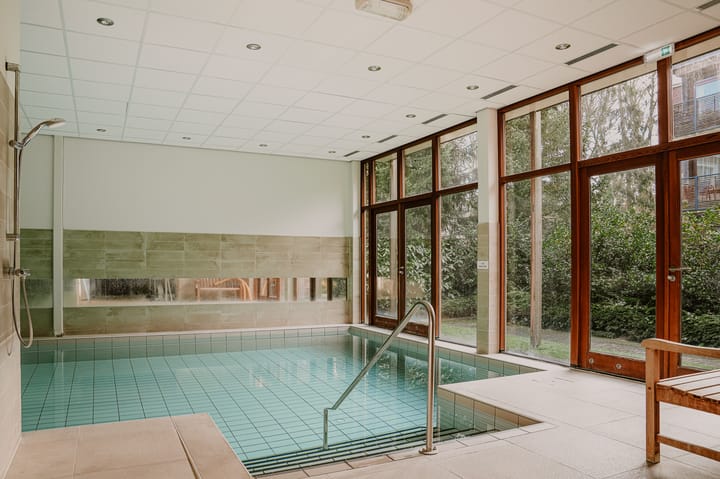 Photo 32 of Badhuislaan 29