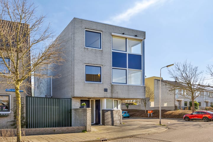 Foto 3 van Marga Klompéstraat 37