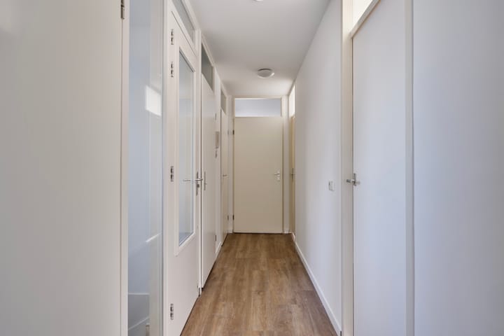 Foto 6 van Marga Klompéstraat 37