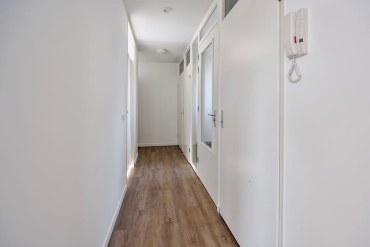 Foto 7 van Marga Klompéstraat 37