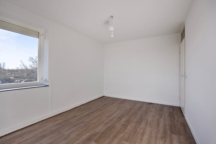 Foto 17 van Marga Klompéstraat 37