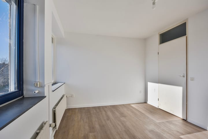 Foto 18 van Marga Klompéstraat 37