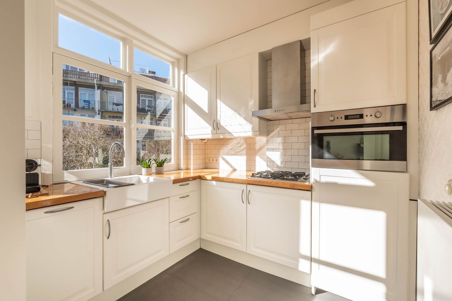 Foto 14 van Woubruggestraat 14-1