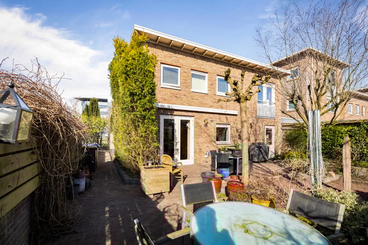 Foto 2 van Leonard Springerlaan 329