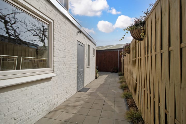 Foto 42 van Gouverneur Borretstraat 16