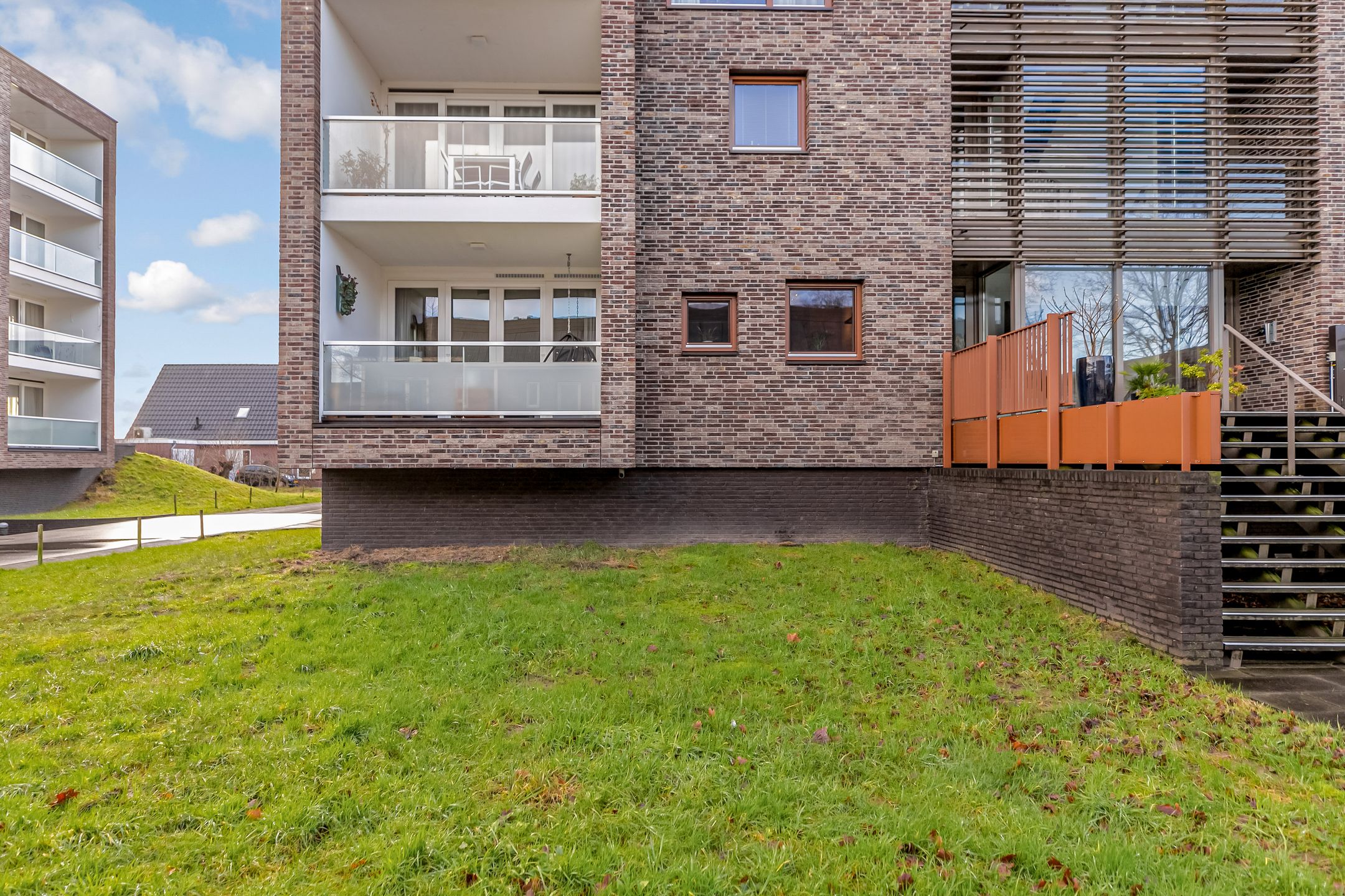 Photo 3 of Reelaan 28