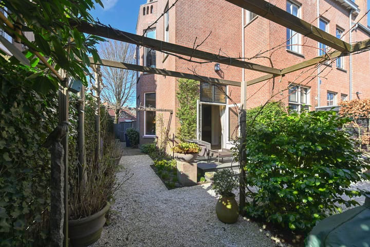 Foto 17 van Johan van Oldenbarneveltlaan 80