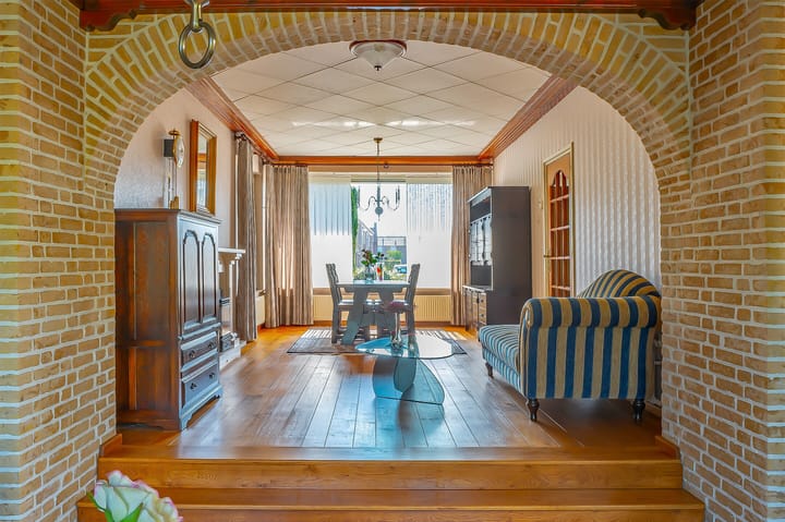 Foto 14 van van den Houtestraat 6